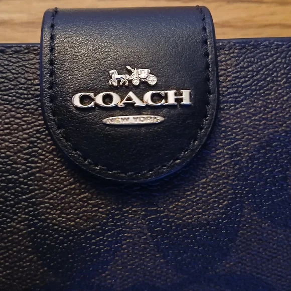 Coach NWT's Dark Brown Signature Crossbody Bag WITH WALLET!! - Picture 8 of 11